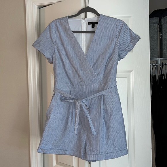 Banana Republic Pants - Banana Republic Seersucker Romper - 12P